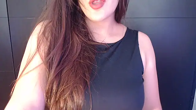 Snapshot of AdharaLujan chatting on May 29, 3:32 pm AdharaLujan online show from May 29, 3:32 pm