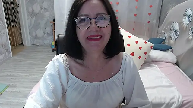 Snapshot of OlgaHottie chatting on June 7, 11:41 pm OlgaHottie online show from June 7, 11:41 pm
