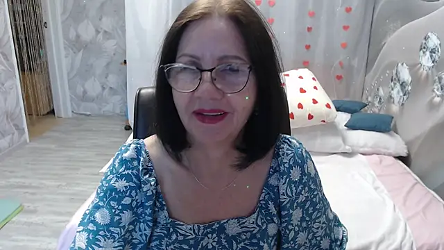 Snapshot of OlgaHottie chatting on June 11, 11:47 pm OlgaHottie online show from June 11, 11:47 pm