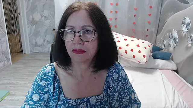 Snapshot of OlgaHottie chatting on June 13, 11:57 pm OlgaHottie online show from June 13, 11:57 pm