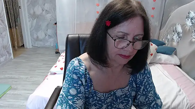 Snapshot of OlgaHottie chatting on June 14, 2:24 am OlgaHottie online show from June 14, 2:24 am