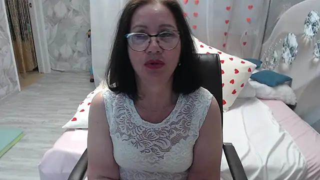Snapshot of OlgaHottie chatting on June 21, 2:25 am OlgaHottie online show from June 21, 2:25 am