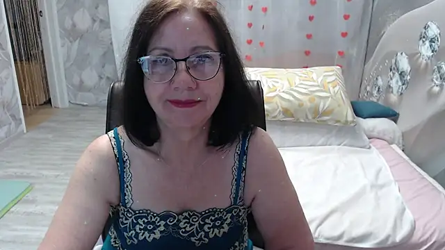 Snapshot of OlgaHottie chatting on July 8, 12:15 am OlgaHottie online show from July 8, 12:15 am