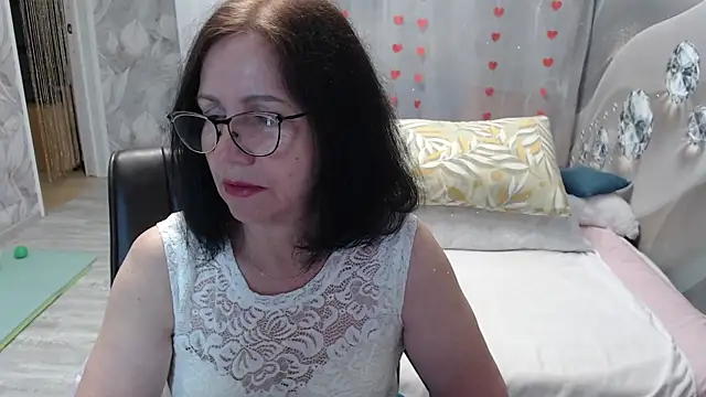 Snapshot of OlgaHottie chatting on July 12, 12:01 am OlgaHottie online show from July 12, 12:01 am