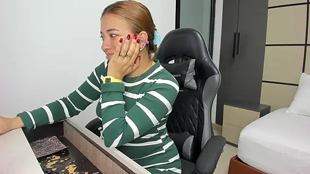 alma fenix online show from September 27, 12:32 pm