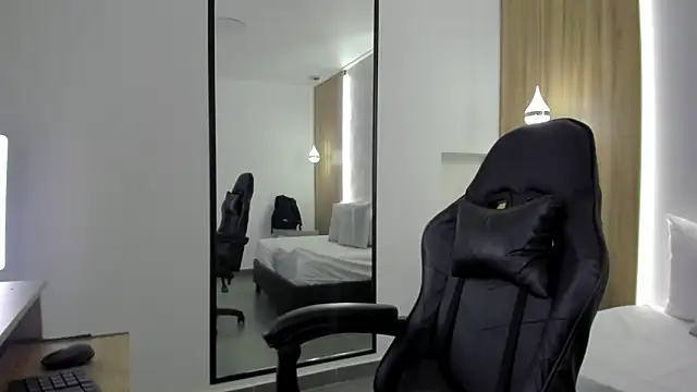 alma fenix online show from December 19, 12:34 pm