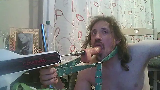 cyril020202 online show from March 27, 9:36 pm