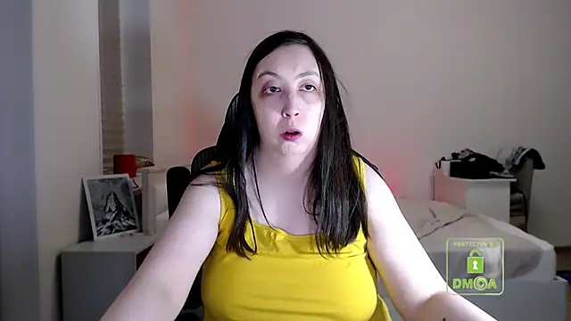 Snapshot of cute_and_hot chatting on April 19, 6:10 pm cute and hot online show from April 19, 6:10 pm