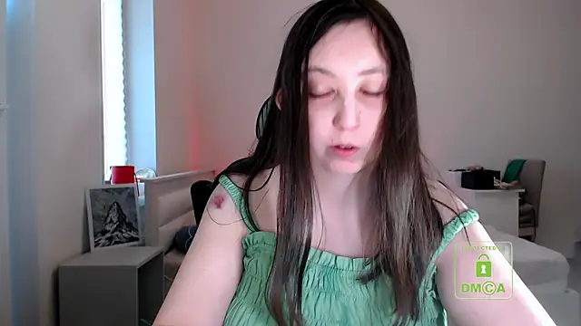 Snapshot of cute_and_hot chatting on May 1, 5:06 pm cute and hot online show from May 1, 5:06 pm