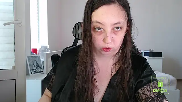cute and hot online show from August 1, 1:32 pm