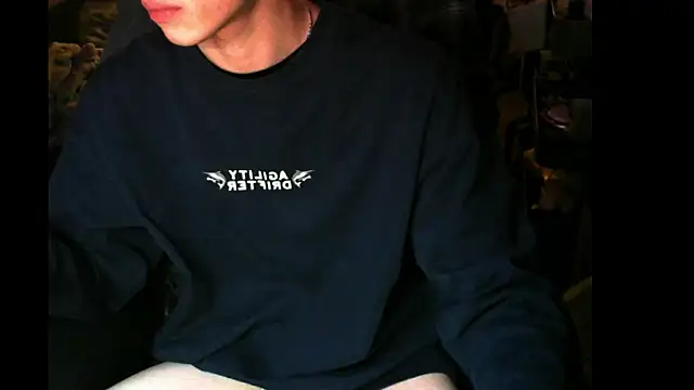 Ray175oo online show from March 8, 4:39 pm