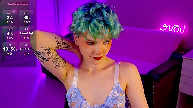 School Love online show from December 11, 4:20 pm