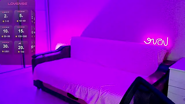 School Love online show from December 18, 7:19 pm