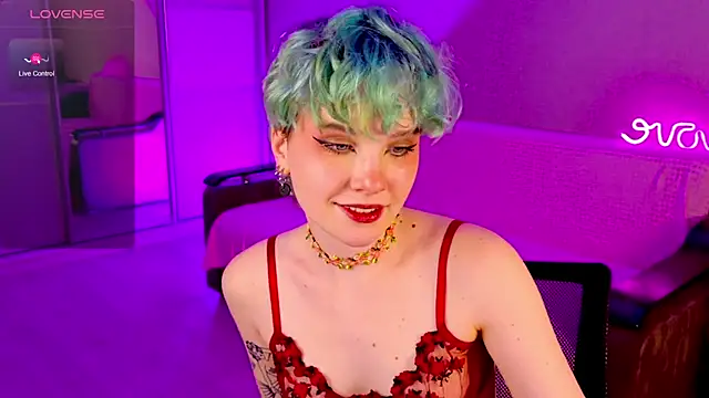 Snapshot of School_Love chatting on December 26, 4:25 pm School Love online show from December 26, 4:25 pm