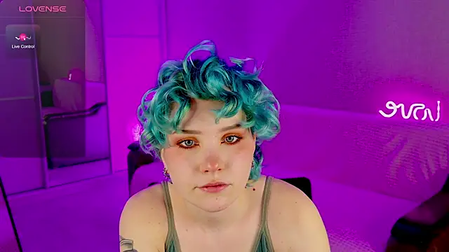 Snapshot of School_Love chatting on February 9, 1:03 pm School Love online show from February 9, 1:03 pm