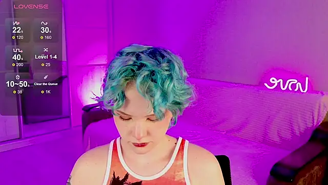 Snapshot of School_Love chatting on February 12, 1:06 pm School Love online show from February 12, 1:06 pm