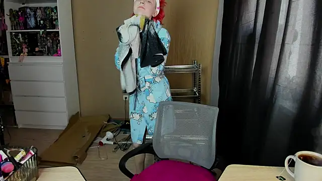 School Love online show from April 17, 7:11 am