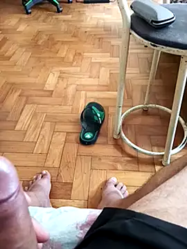 Snapshot of lobomisterioso13 chatting on January 20, 5:48 pm lobomisterioso13 online show from January 20, 5:48 pm