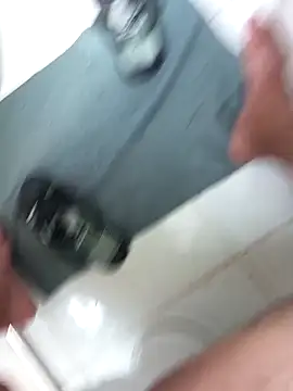 Snapshot of lobomisterioso13 chatting on September 22, 12:18 pm lobomisterioso13 online show from September 22, 12:18 pm