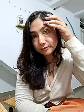 Snapshot of Mia_Ruiz chatting on February 26, 1:21 am Mia Ruiz online show from February 26, 1:21 am