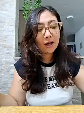 Snapshot of Mia_Ruiz chatting on March 7, 3:29 am Mia Ruiz online show from March 7, 3:29 am