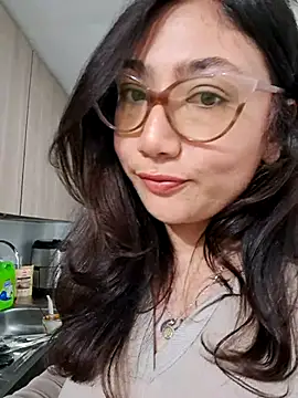 Snapshot of Mia_Ruiz chatting on March 22, 1:32 am Mia Ruiz online show from March 22, 1:32 am