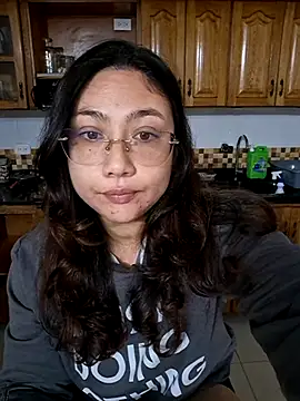 Snapshot of Mia_Ruiz chatting on October 20, 2:01 am Mia Ruiz online show from October 20, 2:01 am