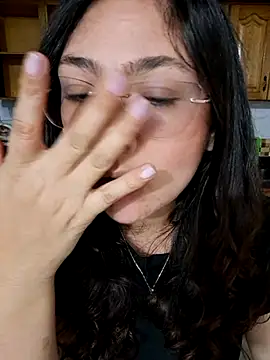 Snapshot of Mia_Ruiz chatting on October 24, 2:08 am Mia Ruiz online show from October 24, 2:08 am