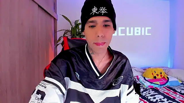 aldrinwhite online show from April 5, 4:48 pm