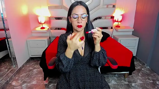 KateTompson  online show from February 12, 2:12 pm