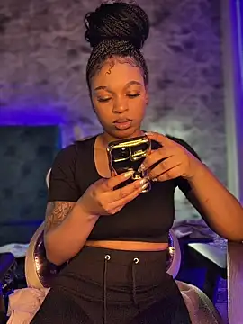 Snapshot of Melany_Williams chatting on February 3, 1:05 pm Melany Williams online show from February 3, 1:05 pm