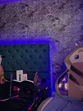 Snapshot of Melany_Williams chatting on February 24, 1:20 pm Melany Williams online show from February 24, 1:20 pm