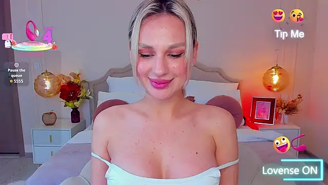 MissLoou online show from May 15, 5:14 am