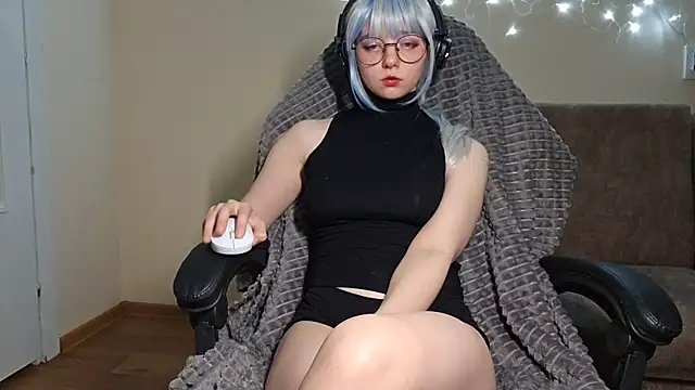 Snapshot of DanaWard chatting on January 8, 6:31 pm DanaWard online show from January 8, 6:31 pm