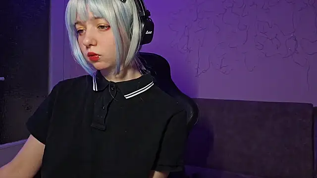 Snapshot of DanaWard chatting on February 21, 12:05 am DanaWard online show from February 21, 12:05 am