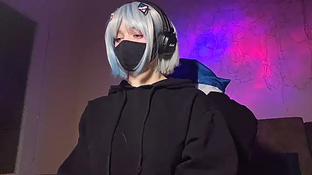 DanaWard online show from November 5, 8:09 pm