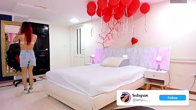 charolbruce 1 online show from May 30, 12:02 pm