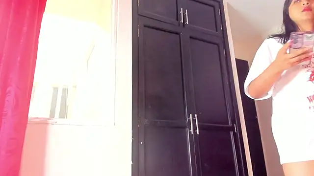 Snapshot of DakotaHoland chatting on May 6, 7:19 pm DakotaHoland online show from May 6, 7:19 pm
