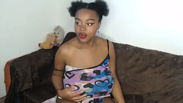 Snapshot of lyssyhorny chatting on December 22, 11:44 am lyssyhorny online show from December 22, 11:44 am
