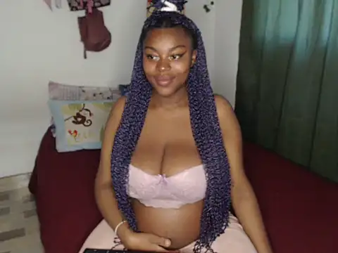 Snapshot of lyssyhorny chatting on February 18, 8:36 pm lyssyhorny online show from February 18, 8:36 pm