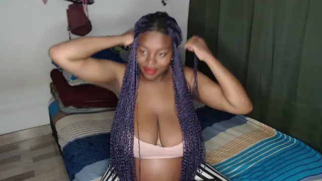 Snapshot of lyssyhorny chatting on March 15, 10:46 am lyssyhorny online show from March 15, 10:46 am