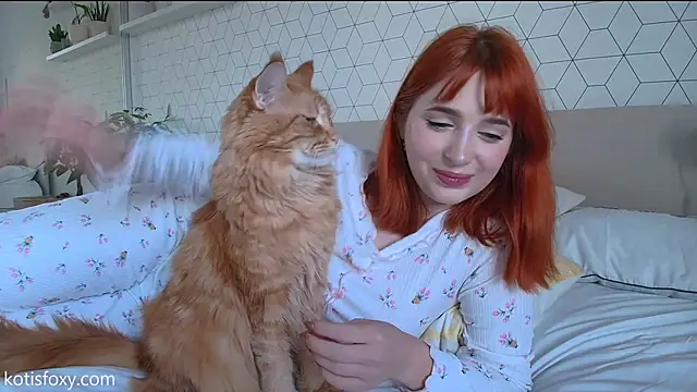 Kotis Foxy online show from December 2, 1:02 pm