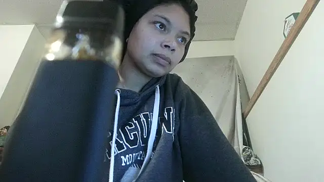 Snapshot of Joyous345 chatting on November 16, 11:27 am Joyous345 online show from November 16, 11:27 am