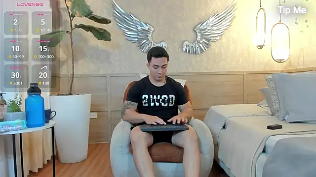 Snapshot of Ryan_Hunt chatting on December 14, 1:05 pm Ryan Hunt online show from December 14, 1:05 pm