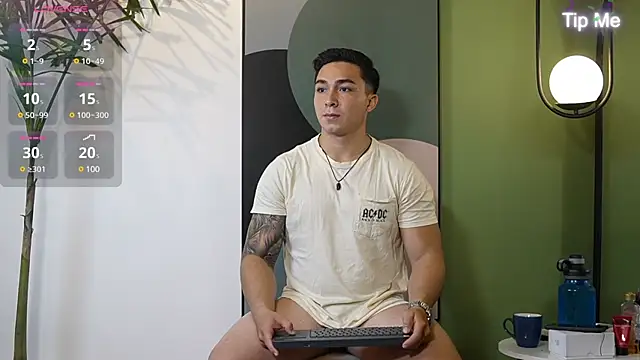 Snapshot of Ryan_Hunt chatting on February 14, 11:42 am Ryan Hunt online show from February 14, 11:42 am