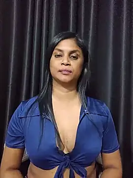 Snapshot of Sensual_indian7 chatting on July 17, 1:29 pm Sensual indian7 online show from July 17, 1:29 pm