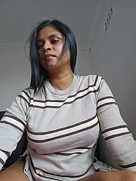 Snapshot of Sensual_indian7 chatting on July 21, 1:35 pm Sensual indian7 online show from July 21, 1:35 pm