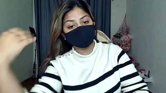 Hoty-Shivangi online show from February 7, 2:10 pm