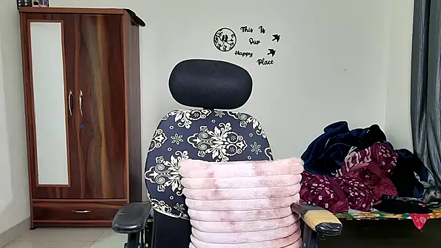 Hoty-Shivangi online show from February 28, 10:55 pm