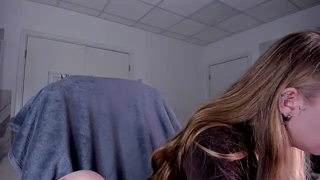 Snapshot of MiaMews chatting on January 31, 10:30 pm MiaMews online show from January 31, 10:30 pm